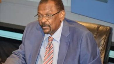المسار نيوز مذيع قناة الجزيرة المصري احمد طه دايما يستنطق ضيفه بما يريده