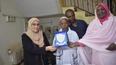 المسار نيوز إدارة العون القانوني بوزارة العدل تكرم العامل فتح الرحمن