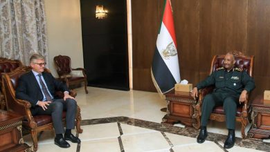 المسار نيوز رئيس مجلس السيادة يلتقي وكيل الأمين العام للأمم المتحدة لعمليات حفظ السلام