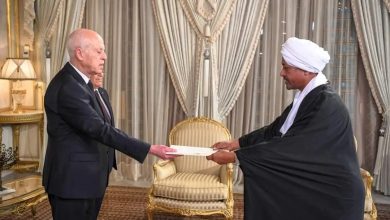 المسار نيوز السفير أحمد عبدالواحد يقدم أوراق إعتماده سفيراً للسودان لدى تونس
