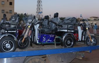 المسار نيوز دقلو يدعم شريحة الطلاب المعاقين بـ50 دراجة نارية
