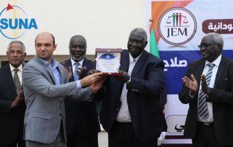 المسار نيوز عقار يرحب بالسفير المصري ويؤكد متانة العلاقات بين الخرطوم والقاهرة