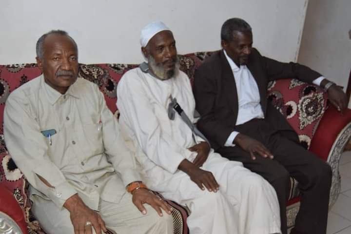 قريب الله يطمأن على صحة مُعلم تعرض لحادثة نهب 1 المسار نيوز قريب الله يطمأن على صحة مُعلم تعرض لحادثة نهب