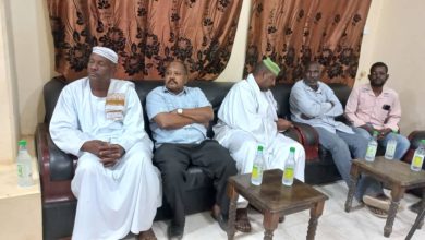 المسار نيوز والي نهر النيل يلتقي قيادات العبيدية واللقاء يركز علي الاثار السالبه للقرار الاتحادي الخاص بزيادة رسوم الحجر والاتفاق علي ارجاء تنفيذ القرار