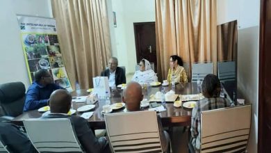 المسار نيوز جامعة العلوم الطبية والتكنولوجيا وسفارة جمهورية تنزانيا يبحثان الانشطة المشتركة