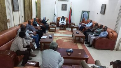 المسار نيوز والي نهر النيل يلتقي إدارة المعامل الاتحادية وينادي بتطوير المعامل بالولاية