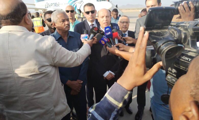 السفير سامح فاروق لدى استقبال اول رحلة لمصر للطيران : يشيد بمستوى العلاقات بين مصر و السودان 1 المسار نيوز السفير سامح فاروق لدى استقبال اول رحلة لمصر للطيران : يشيد بمستوى العلاقات بين مصر و السودان