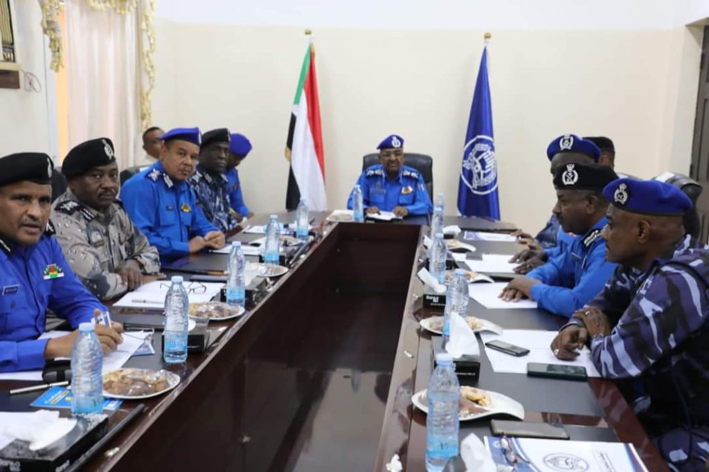 المدير العام لقوات الشرطة وزير الداخلية المكلف يترأس الاجتماع الدوري لهيئة ادارة الشرطة 1 المسار نيوز المدير العام لقوات الشرطة وزير الداخلية المكلف يترأس الاجتماع الدوري لهيئة ادارة الشرطة