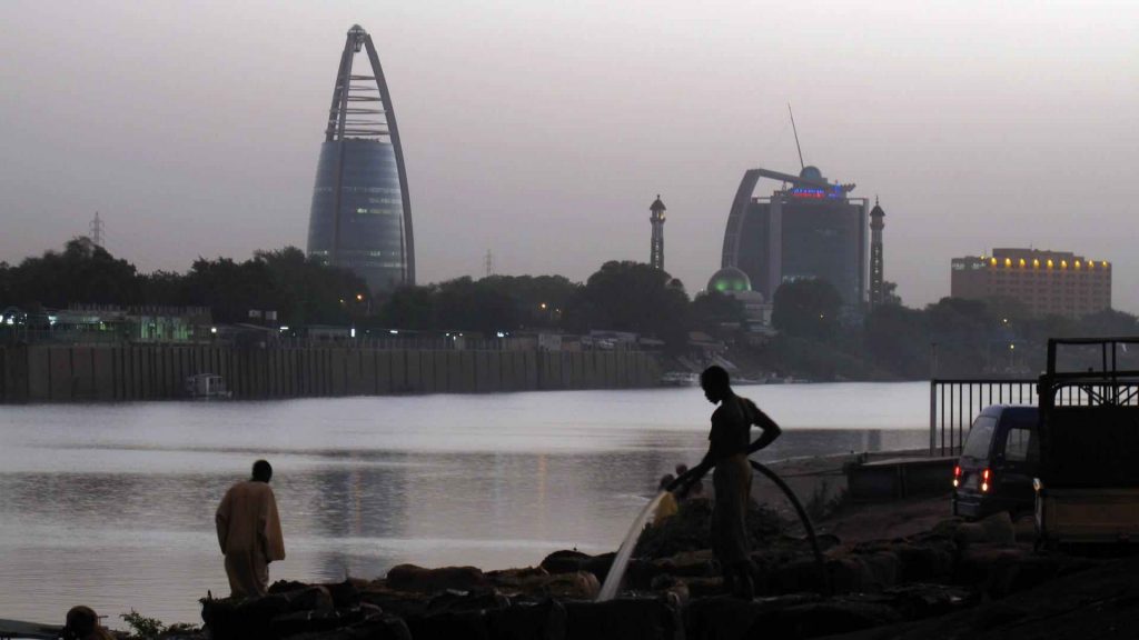والي الخرطوم يصدر قرارًا بشأن المصانع والمعدات الثقيلة 1 المسار نيوز والي الخرطوم يصدر قرارًا بشأن المصانع والمعدات الثقيلة